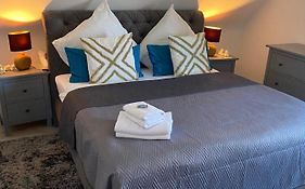 B1 Ith Apartment
